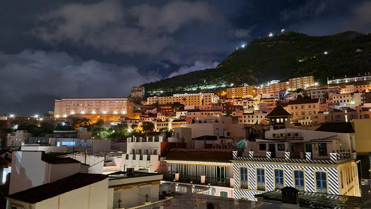 Appartement Gibraltar Town Centre Flat With Roof Terrace Extérieur photo