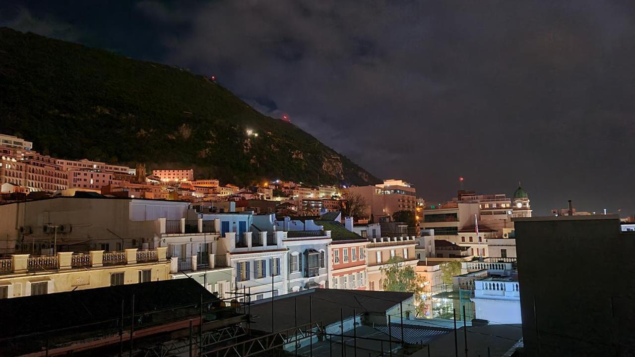 Appartement Gibraltar Town Centre Flat With Roof Terrace Extérieur photo