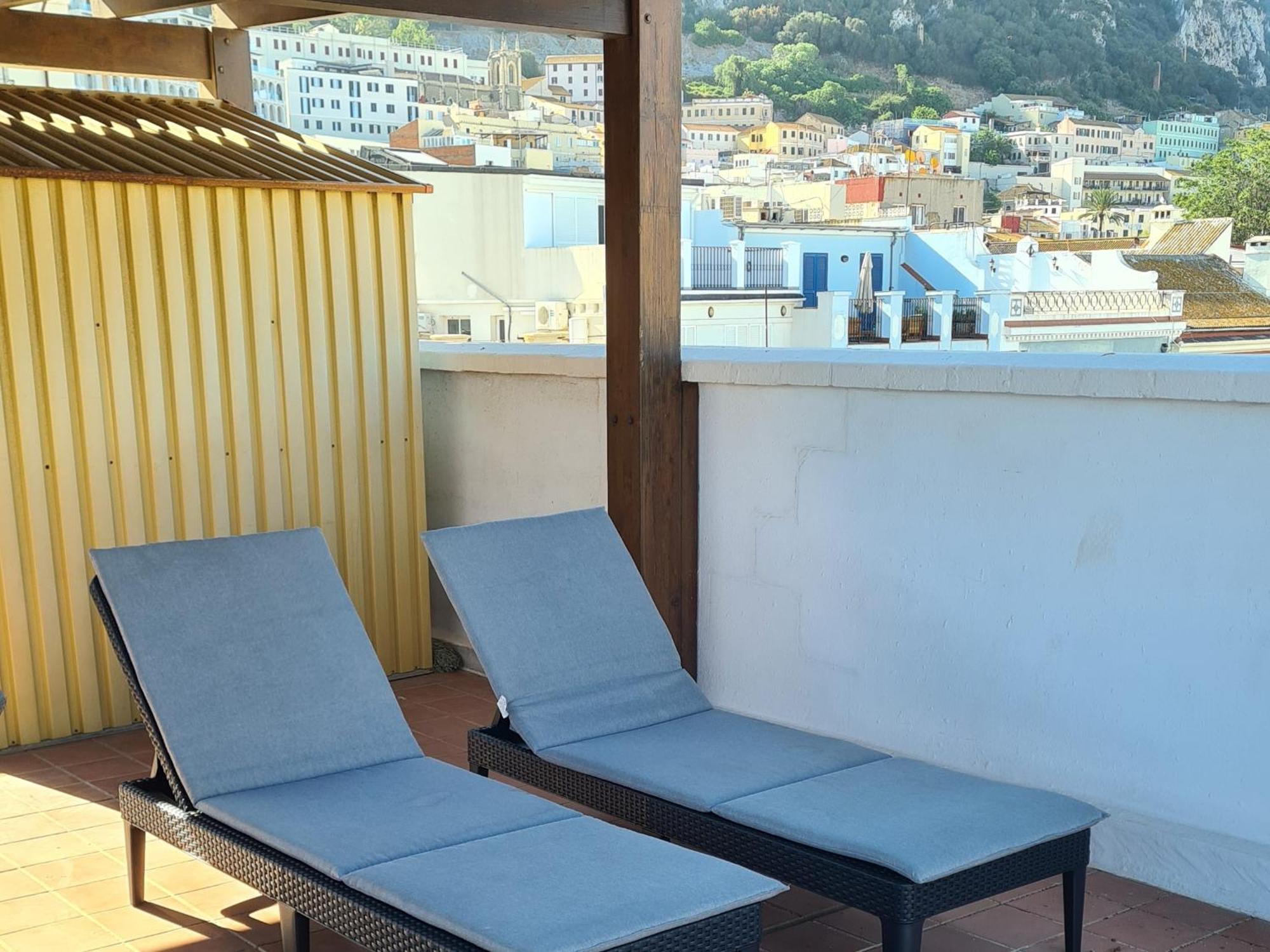 Appartement Gibraltar Town Centre Flat With Roof Terrace Extérieur photo